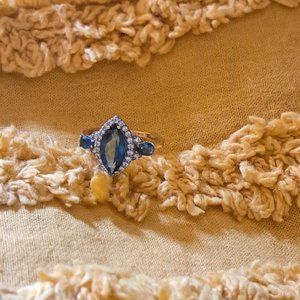 London Blue 24 Karat Diamond Ring ly